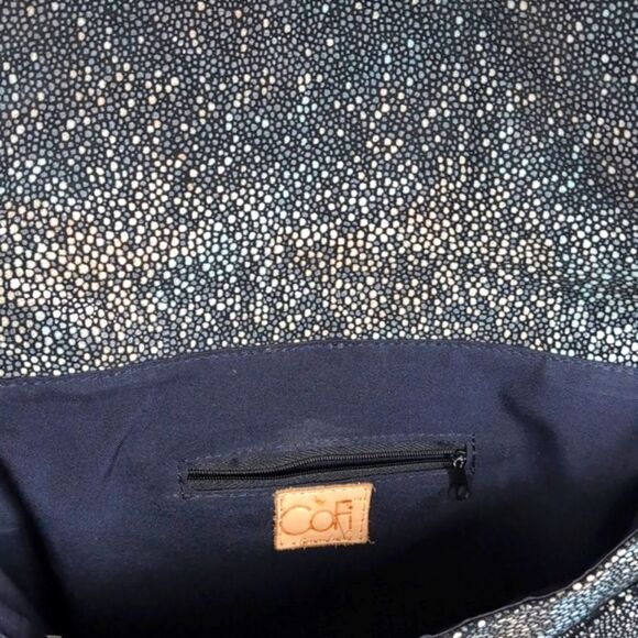 Cofi Leather Metallic Stingray Pattern Embossed Leather  Stunning Crossbody NWOT - Picture 4 of 17